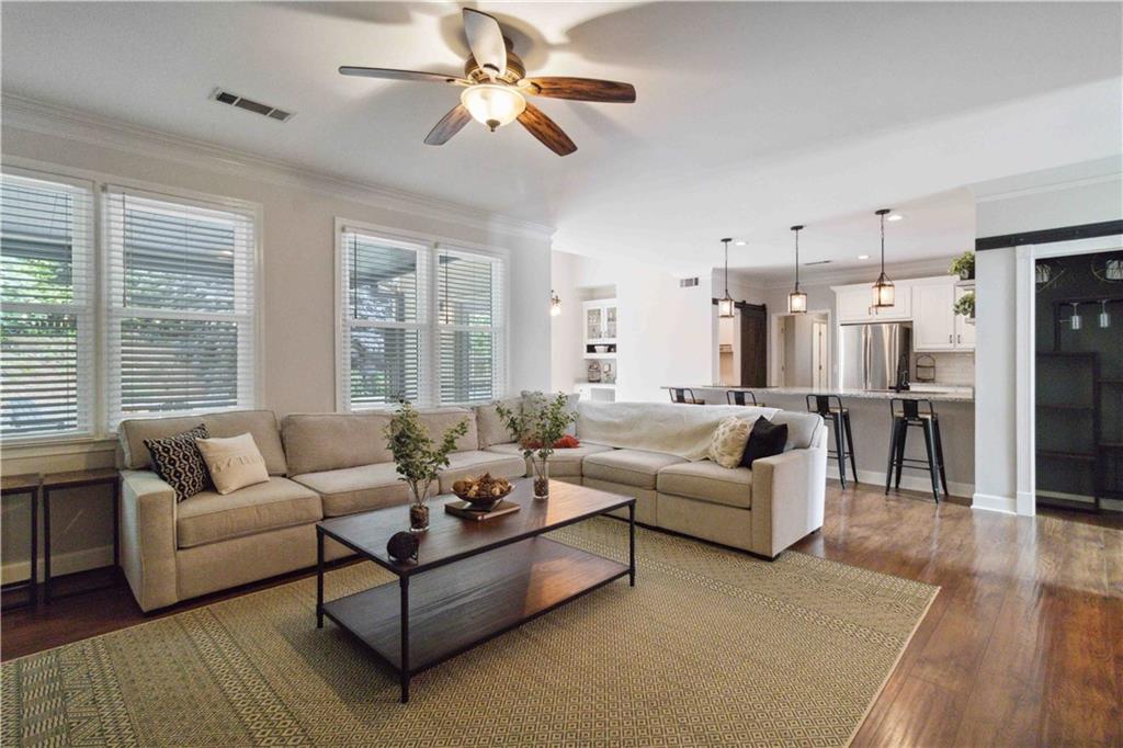 984 Pinfeather Court