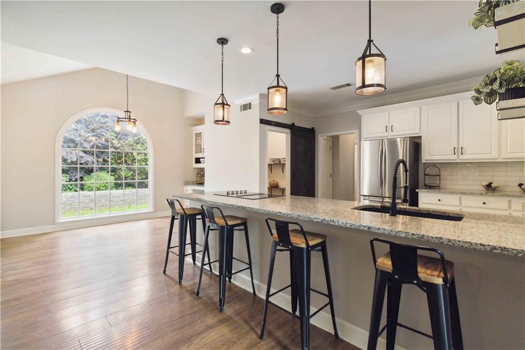 984 Pinfeather Court