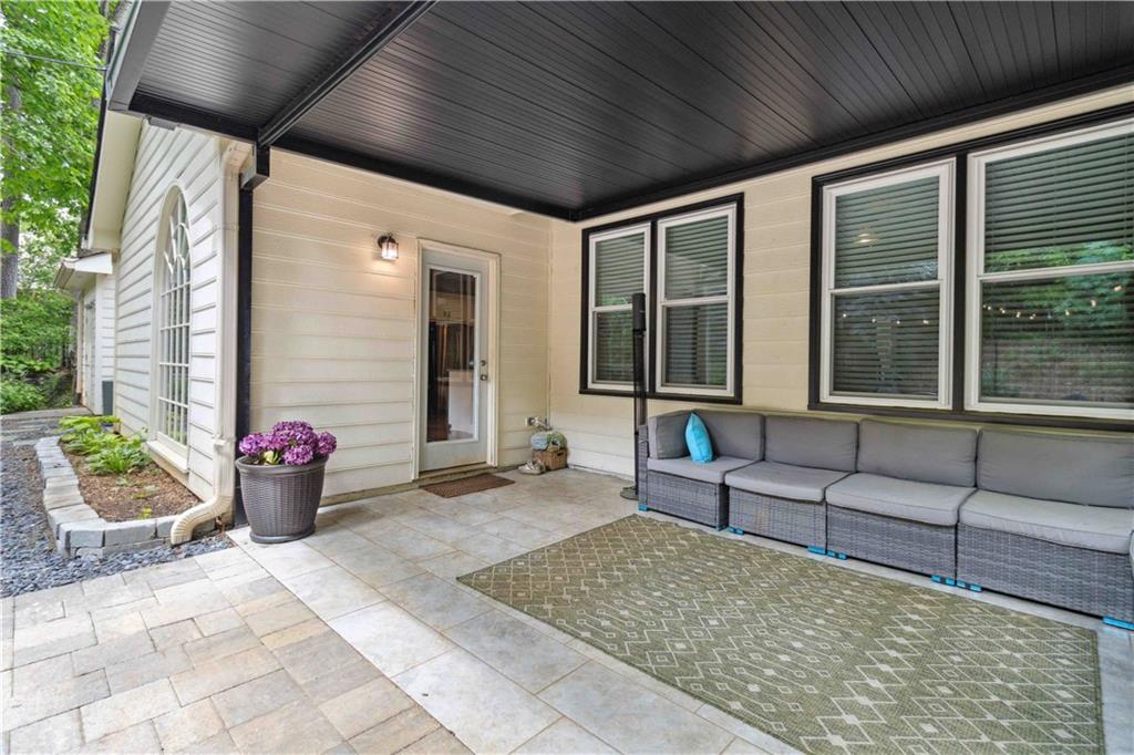 984 Pinfeather Court