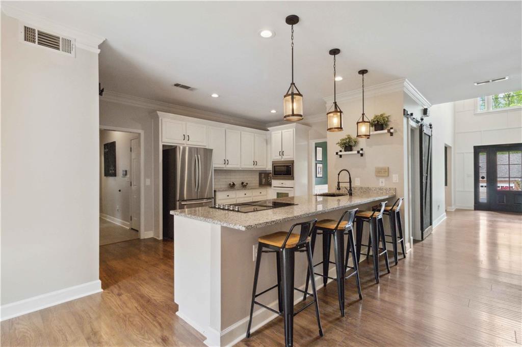 984 Pinfeather Court