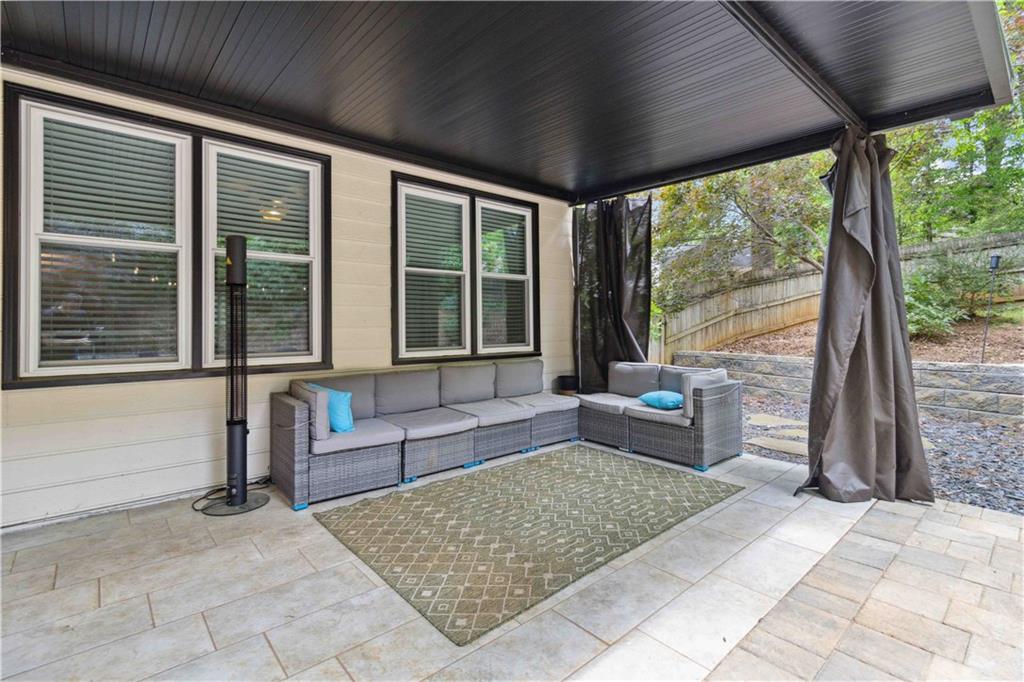 984 Pinfeather Court