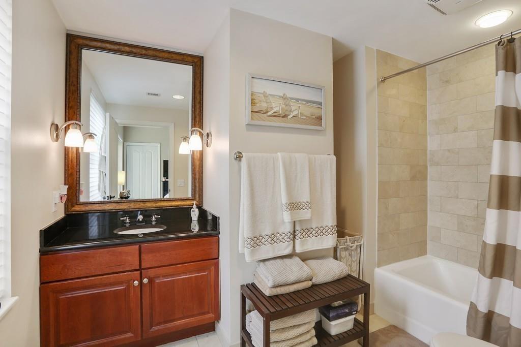 195 14th Street NE Unit 402