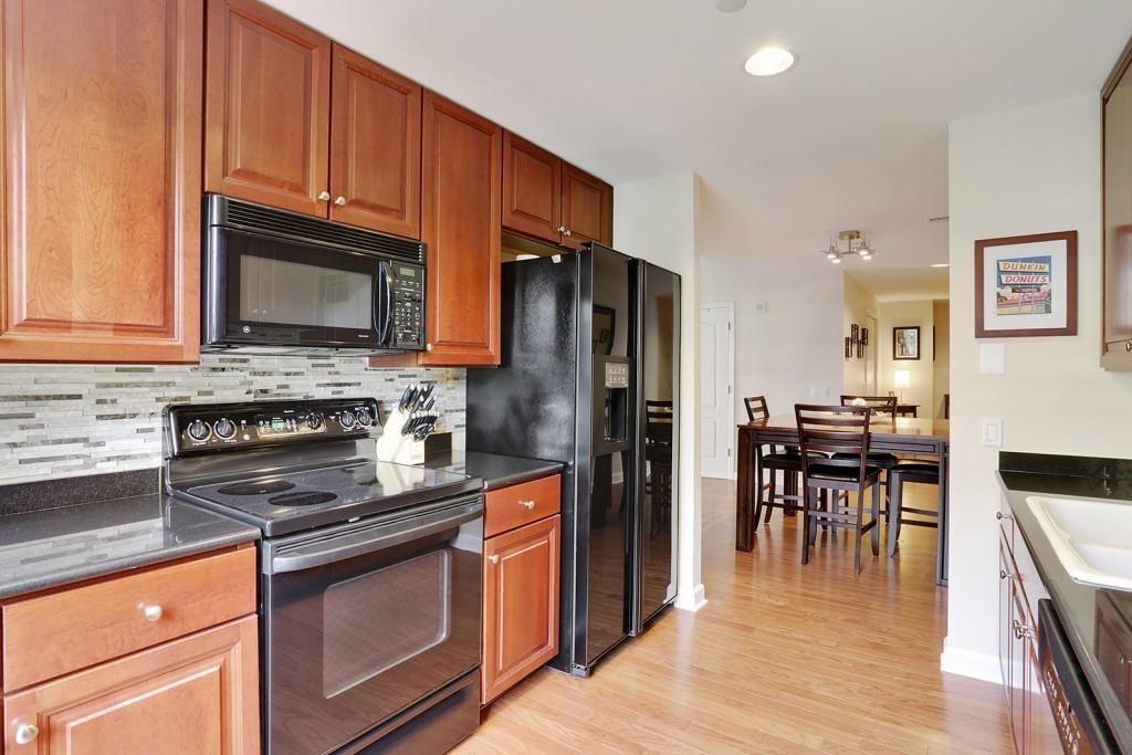 195 14th Street NE Unit 402