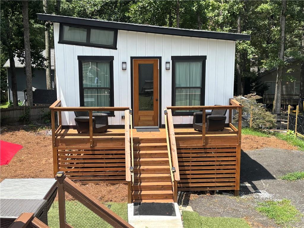 805 Montclaire Place