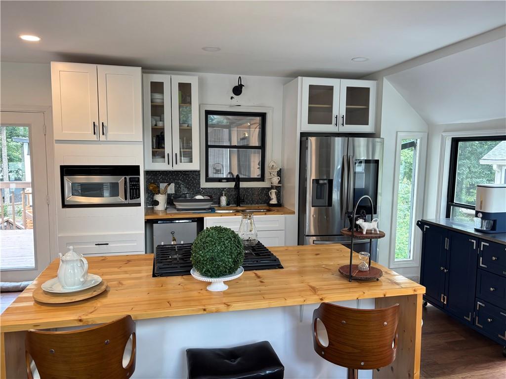 805 Montclaire Place