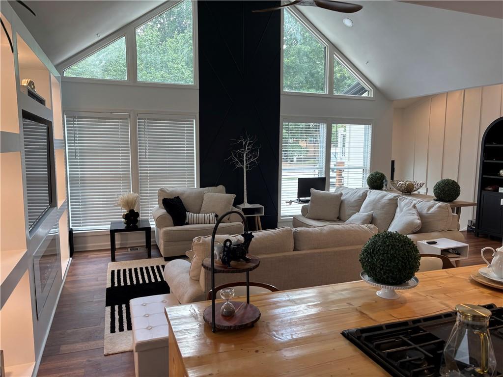 805 Montclaire Place