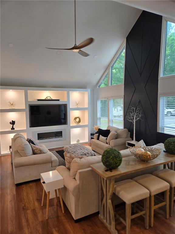 805 Montclaire Place