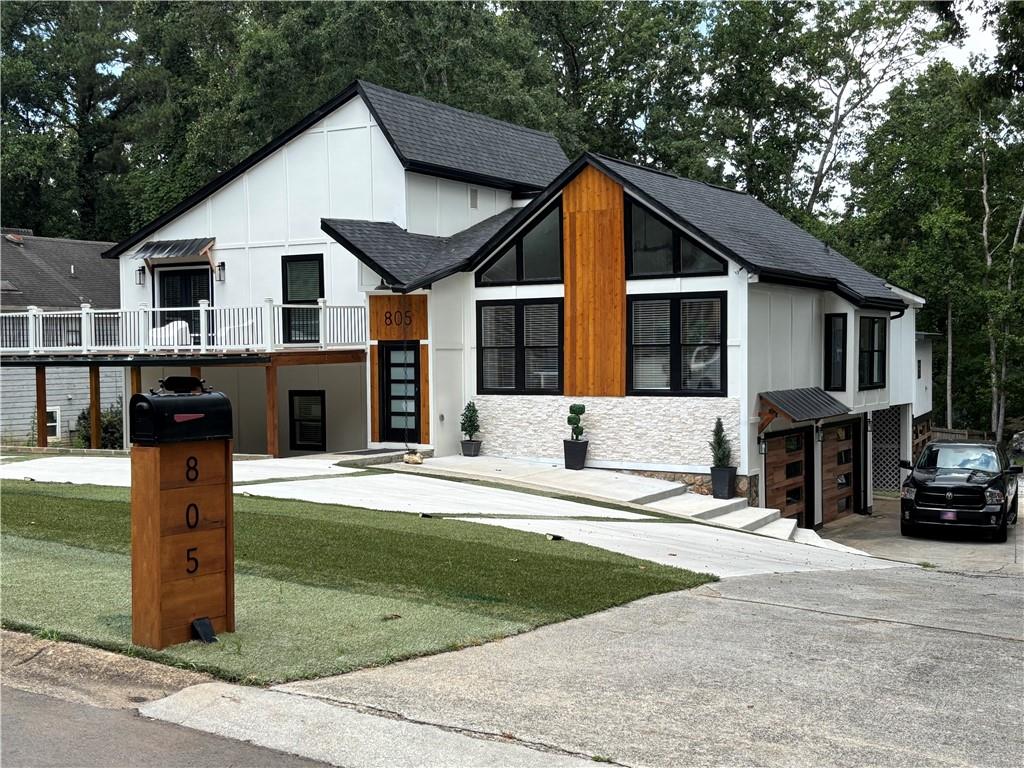 805 Montclaire Place