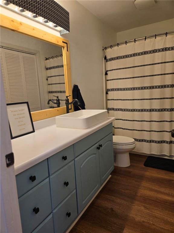 805 Montclaire Place