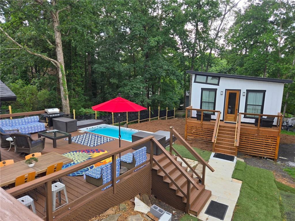 805 Montclaire Place