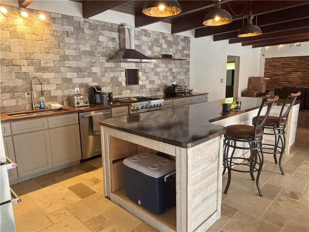 123 Tanglewood Drive