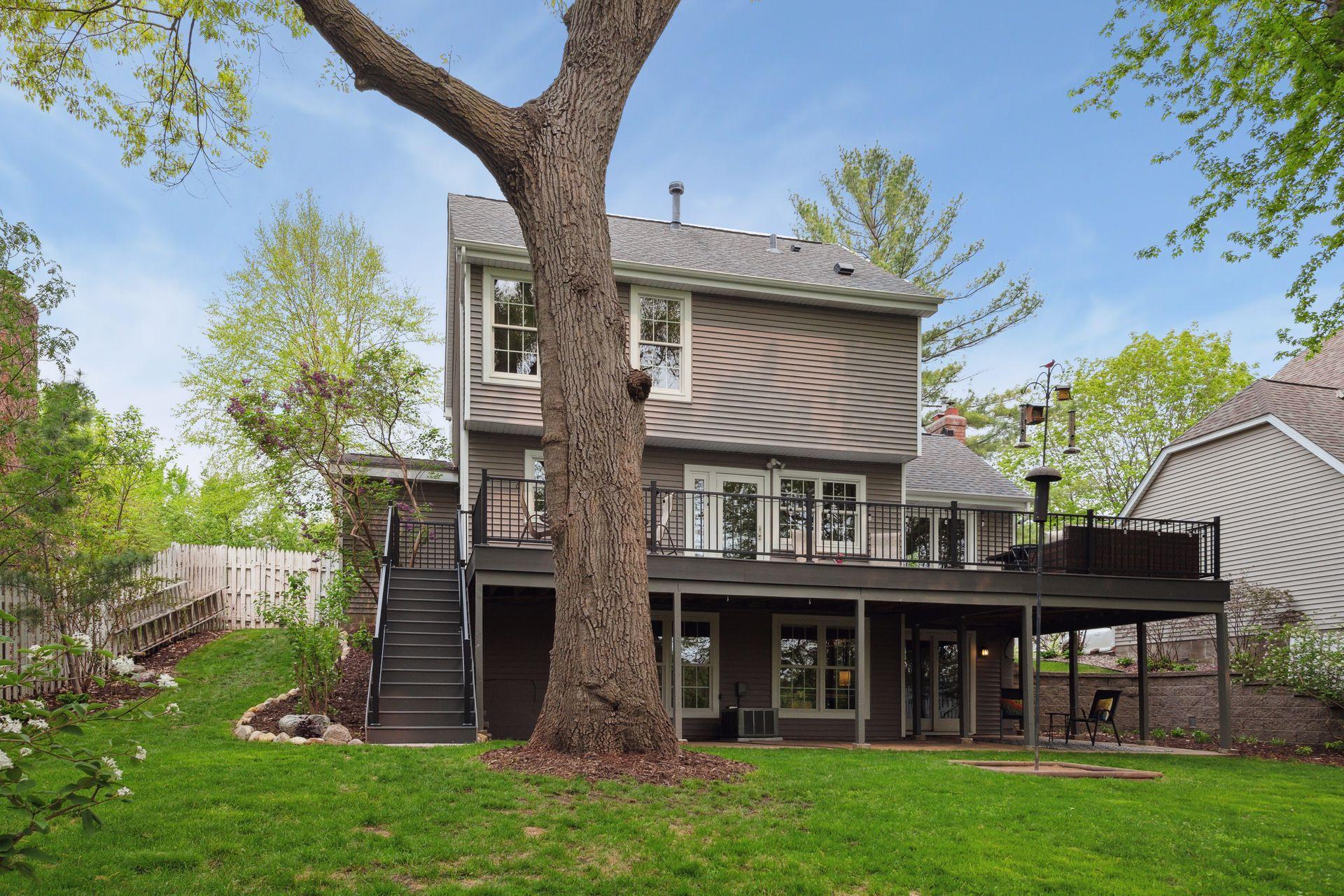 8910 Pine Bluff Court