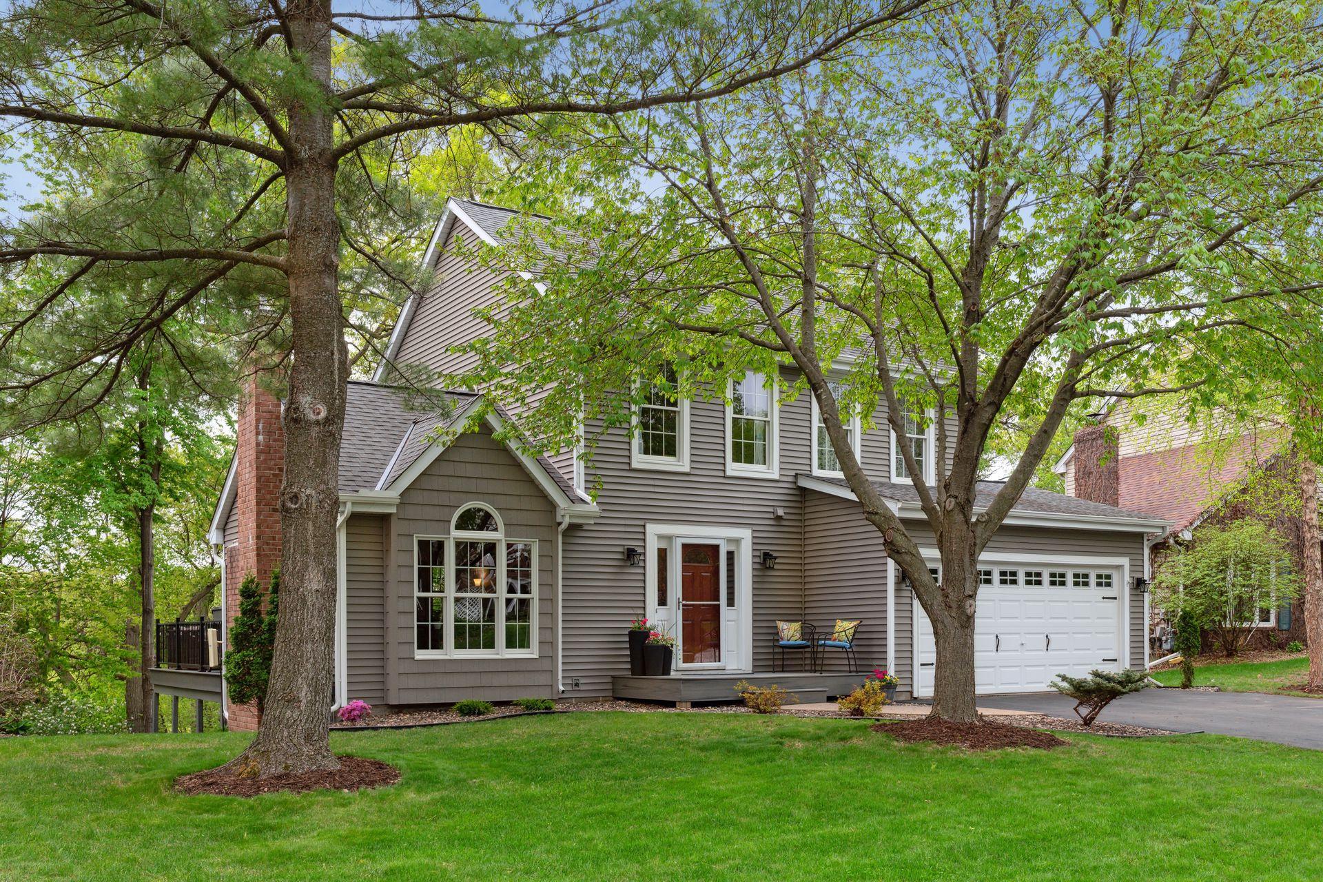8910 Pine Bluff Court