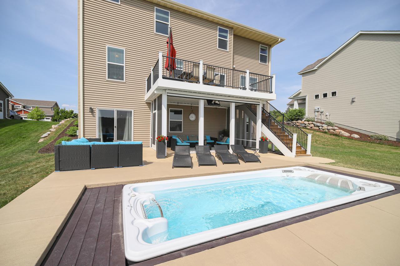 1097 Prairie View Lane