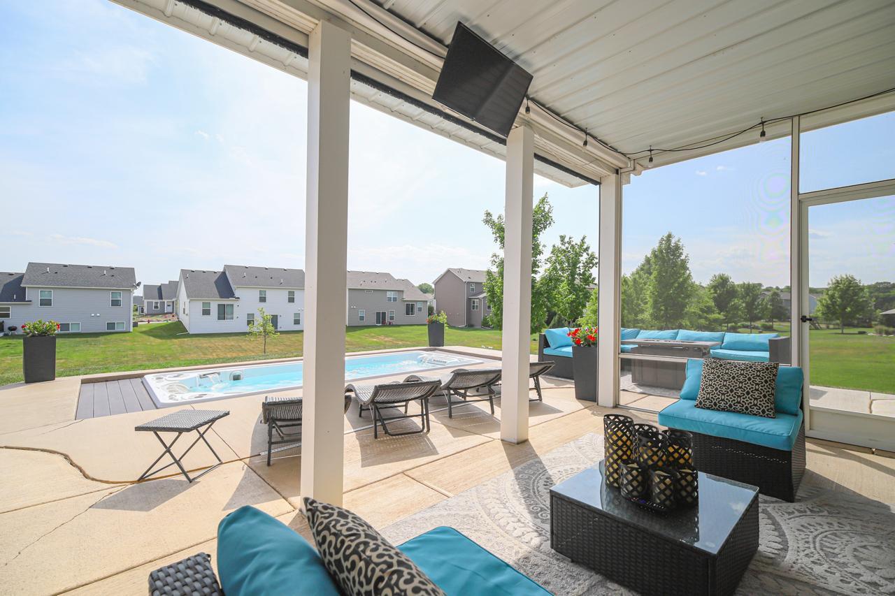 1097 Prairie View Lane