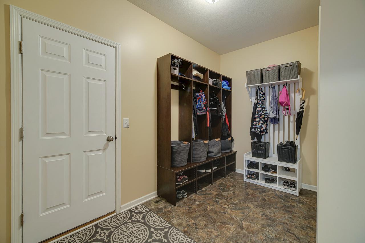 1097 Prairie View Lane