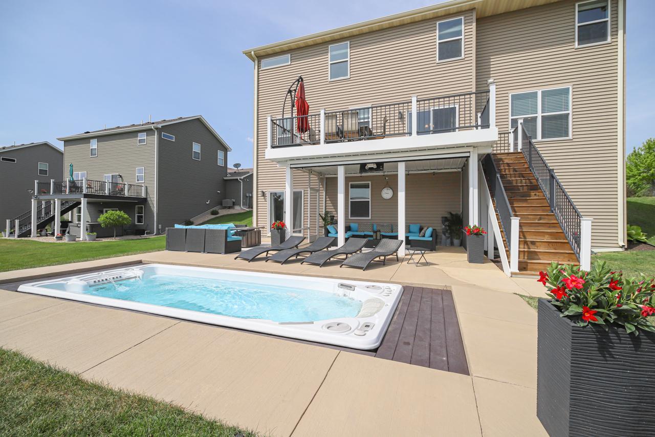 1097 Prairie View Lane