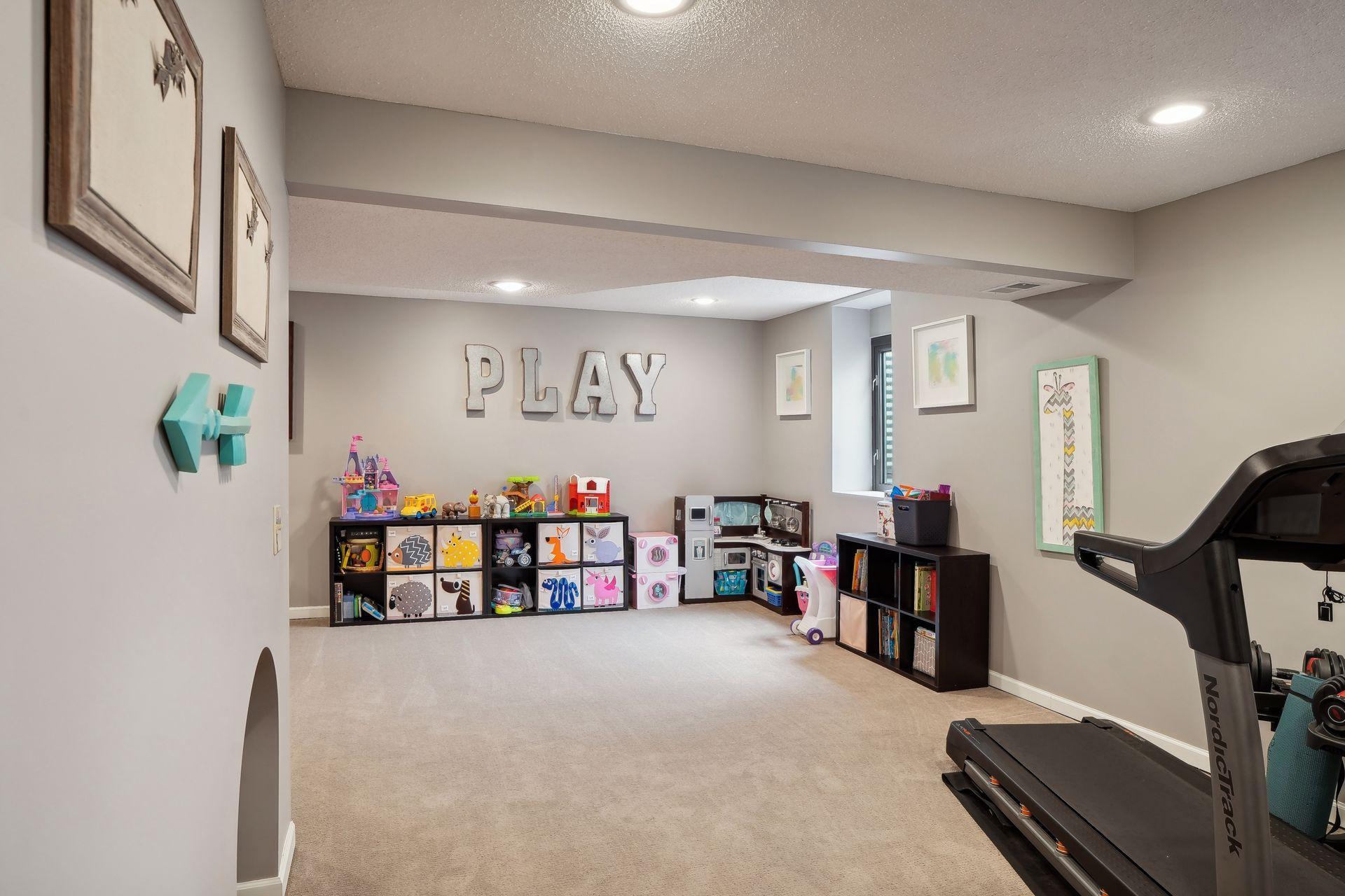 8838 Victoria Drive