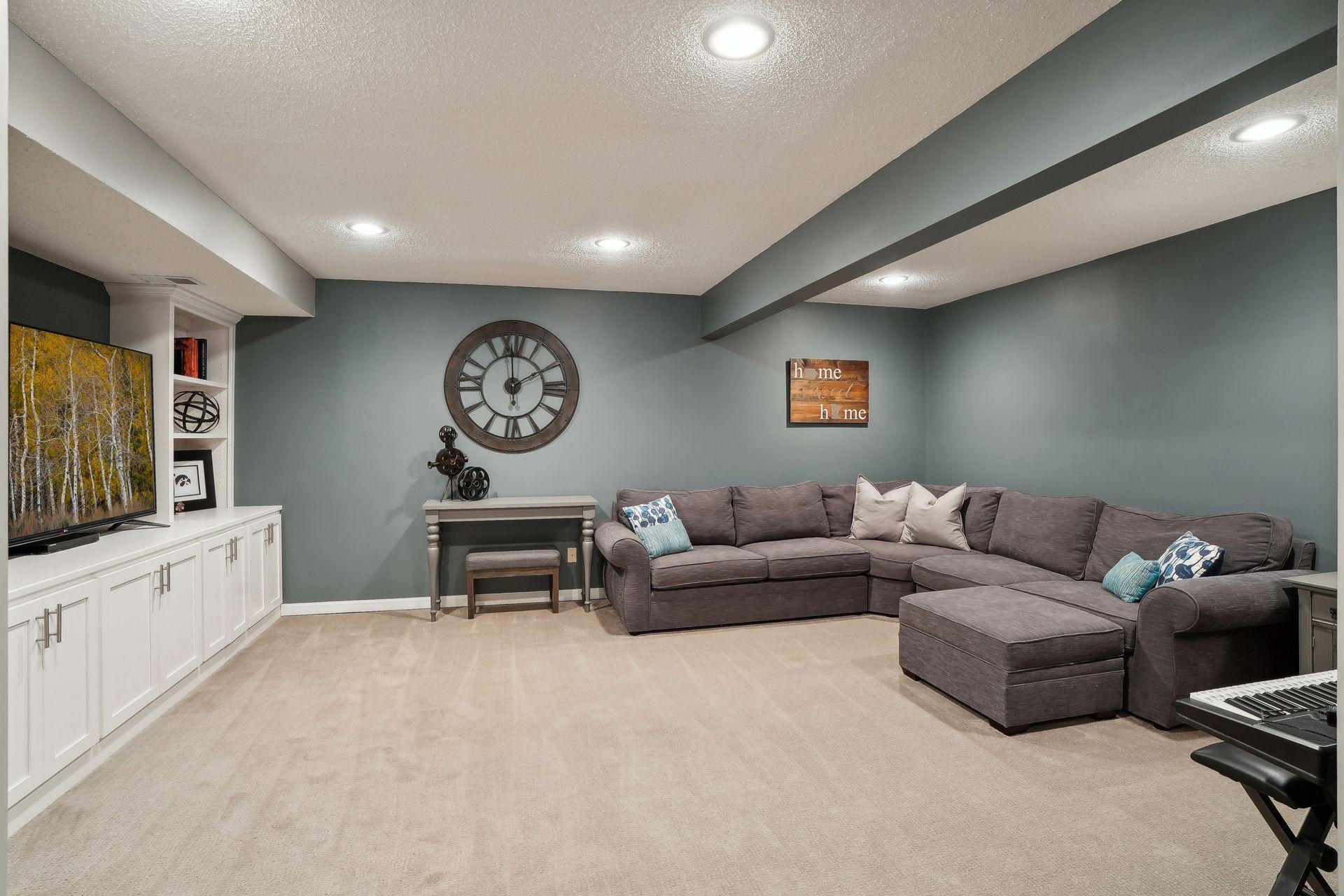 8838 Victoria Drive