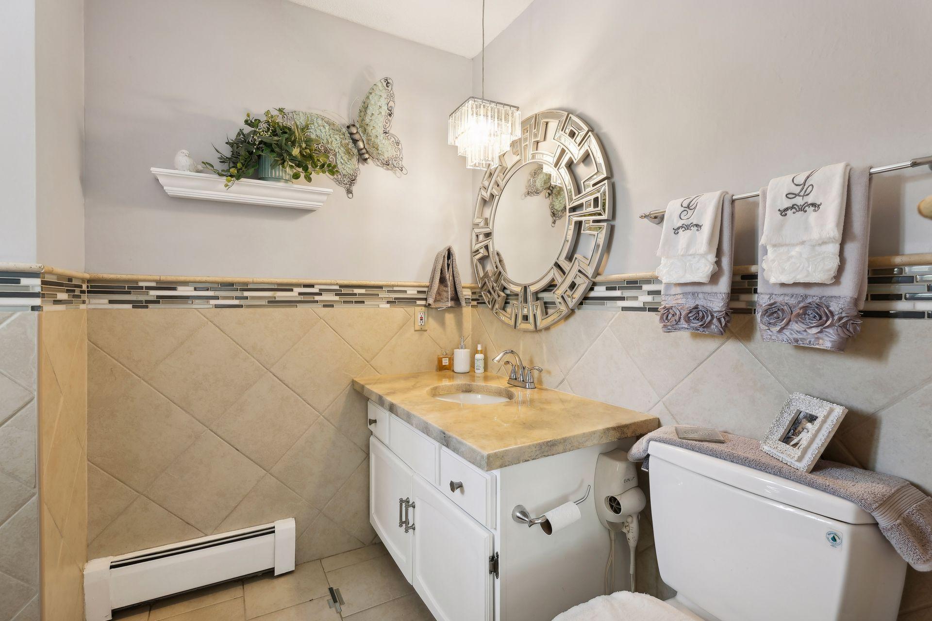 3090 Lexington Avenue N Unit: B2