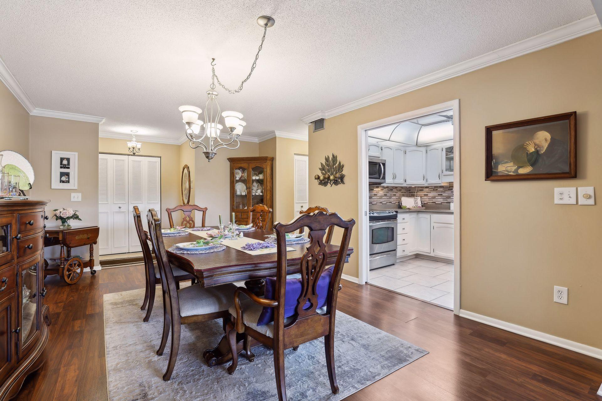 3090 Lexington Avenue N Unit: B2