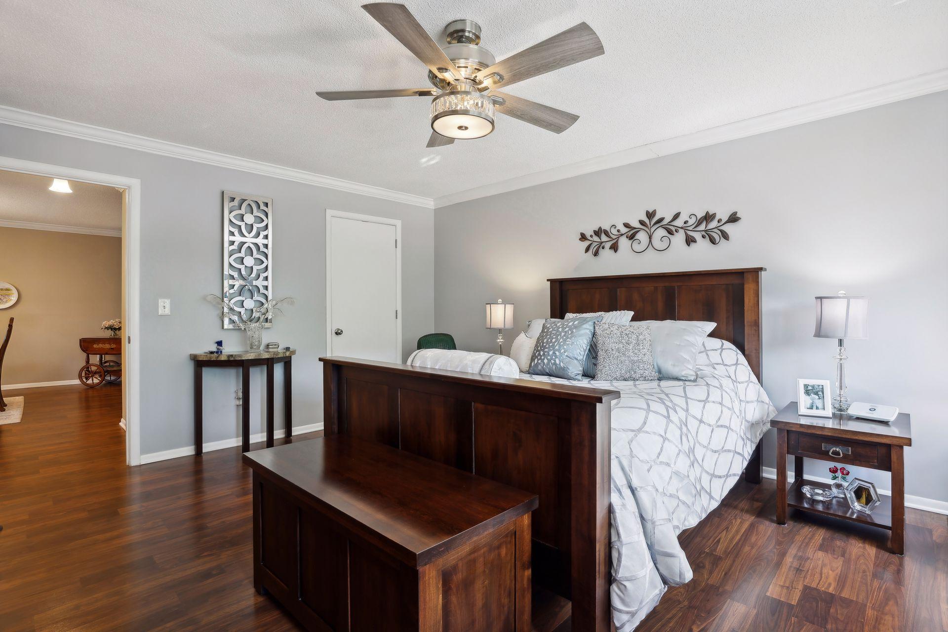 3090 Lexington Avenue N Unit: B2