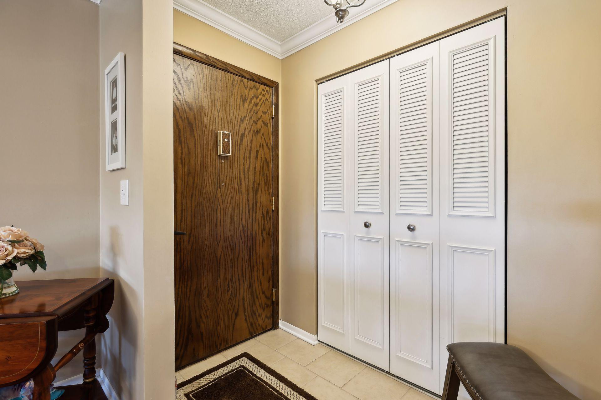 3090 Lexington Avenue N Unit: B2