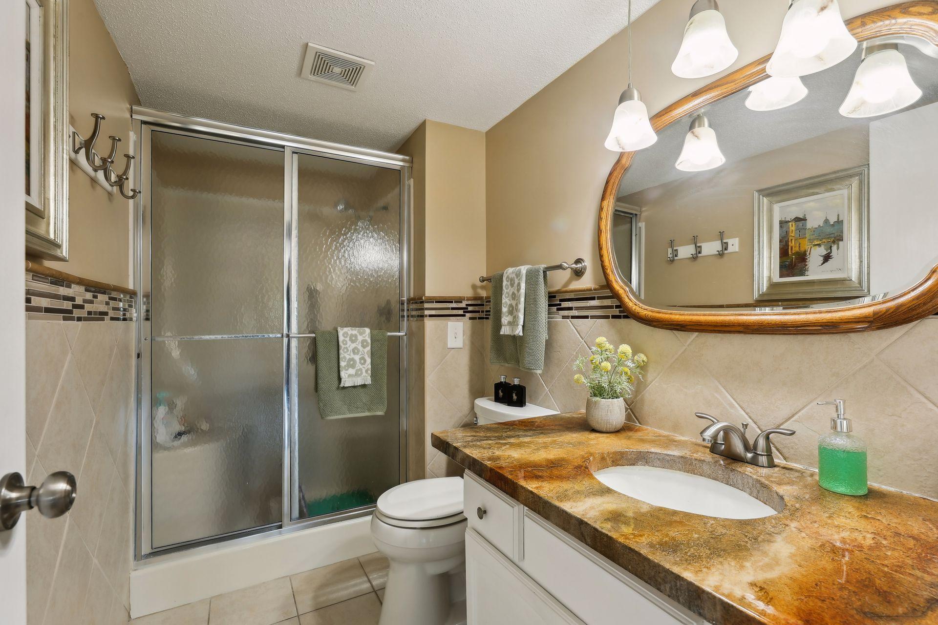 3090 Lexington Avenue N Unit: B2
