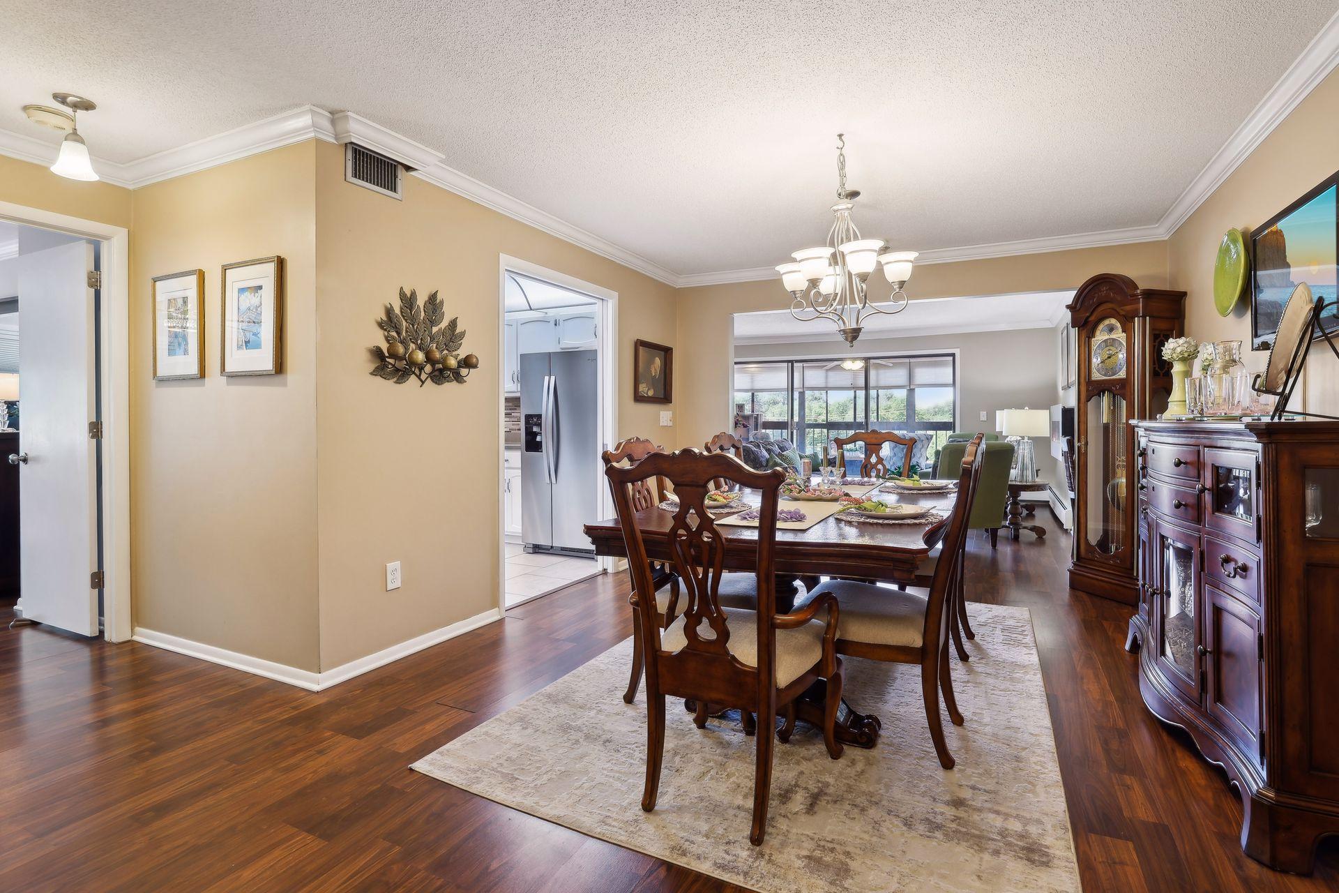 3090 Lexington Avenue N Unit: B2