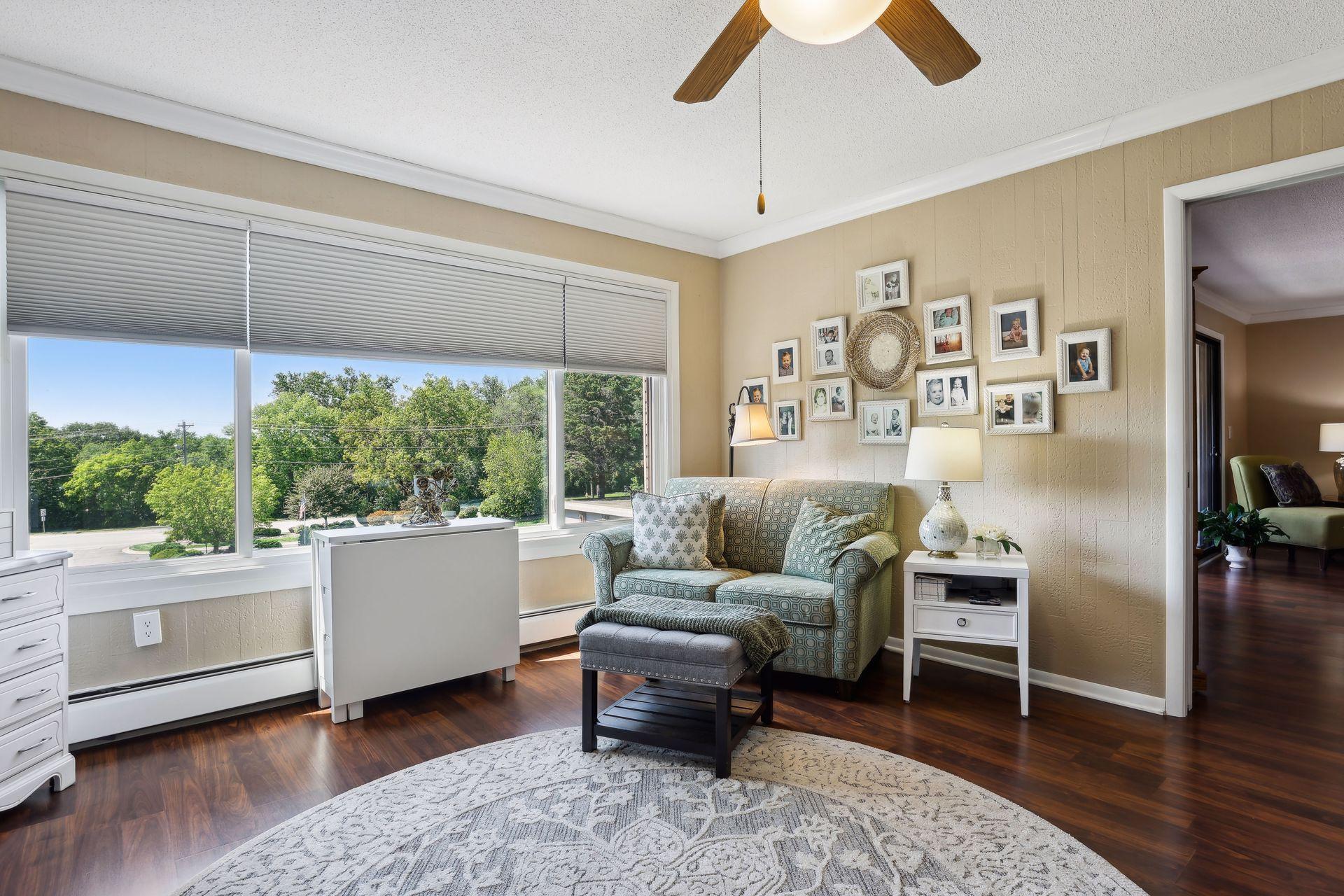 3090 Lexington Avenue N Unit: B2