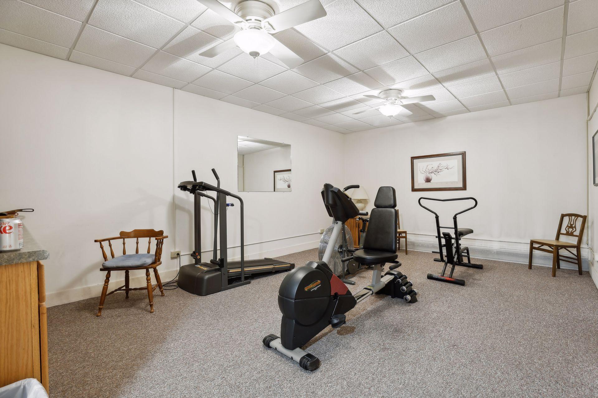 3090 Lexington Avenue N Unit: B2