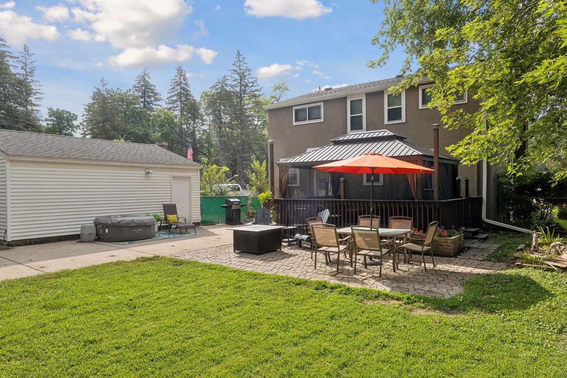 795 County Road B W