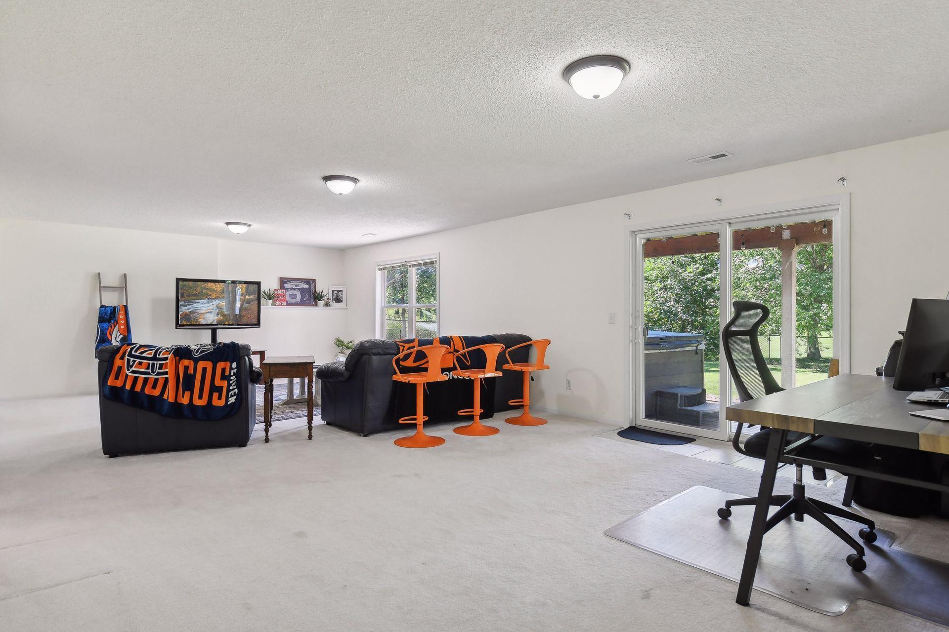 8330 Chestnut Court