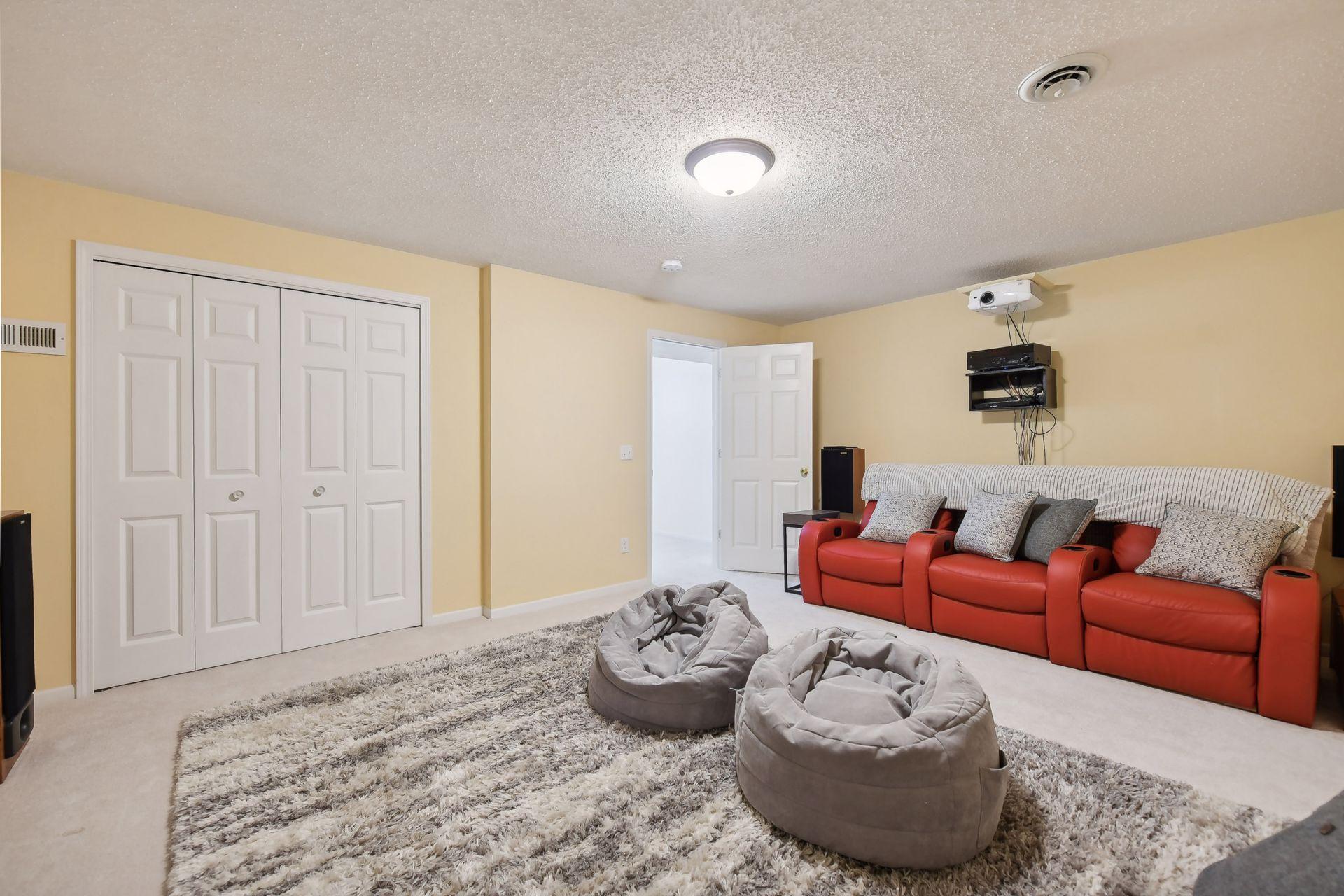 8330 Chestnut Court