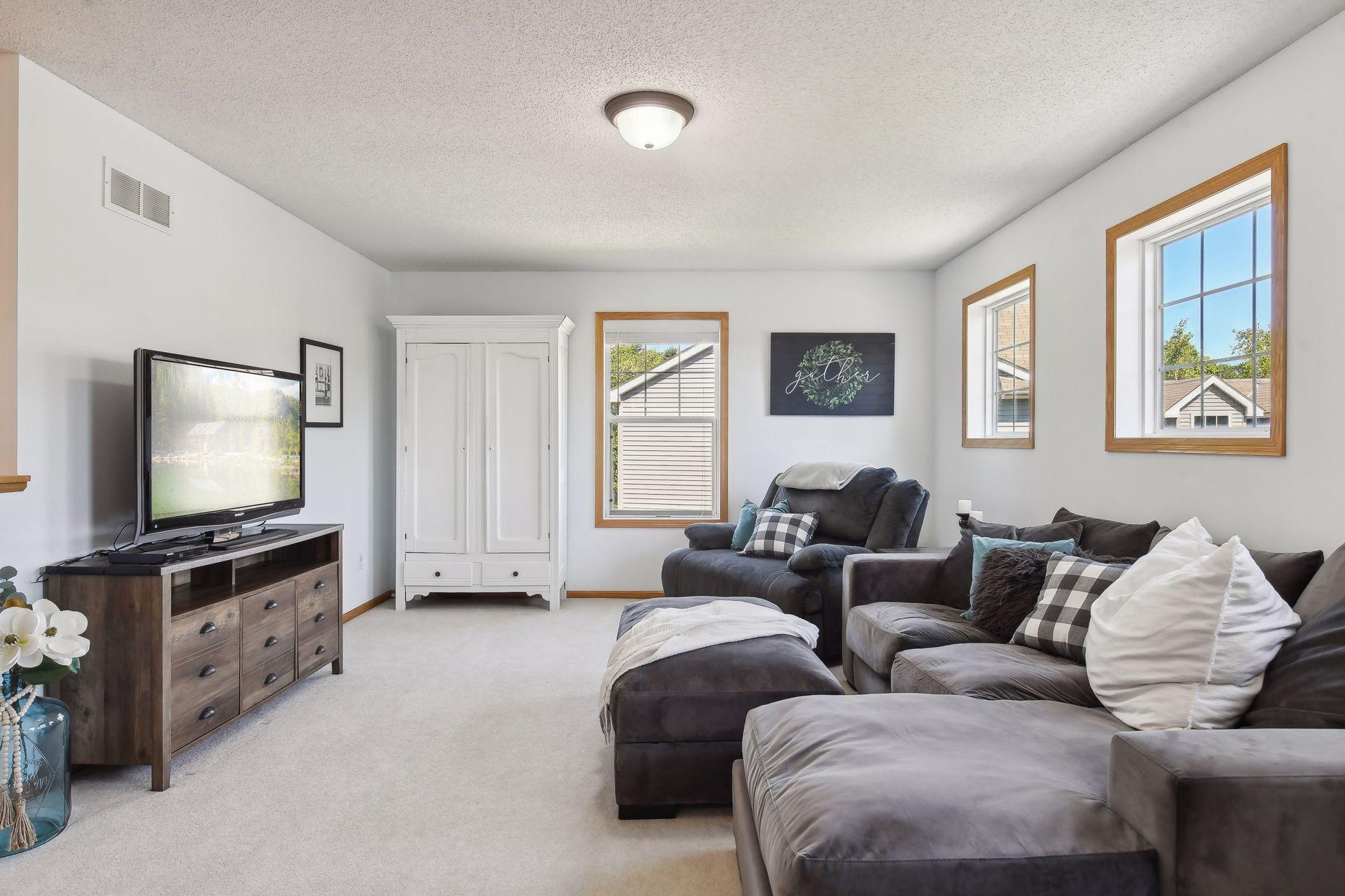 8330 Chestnut Court