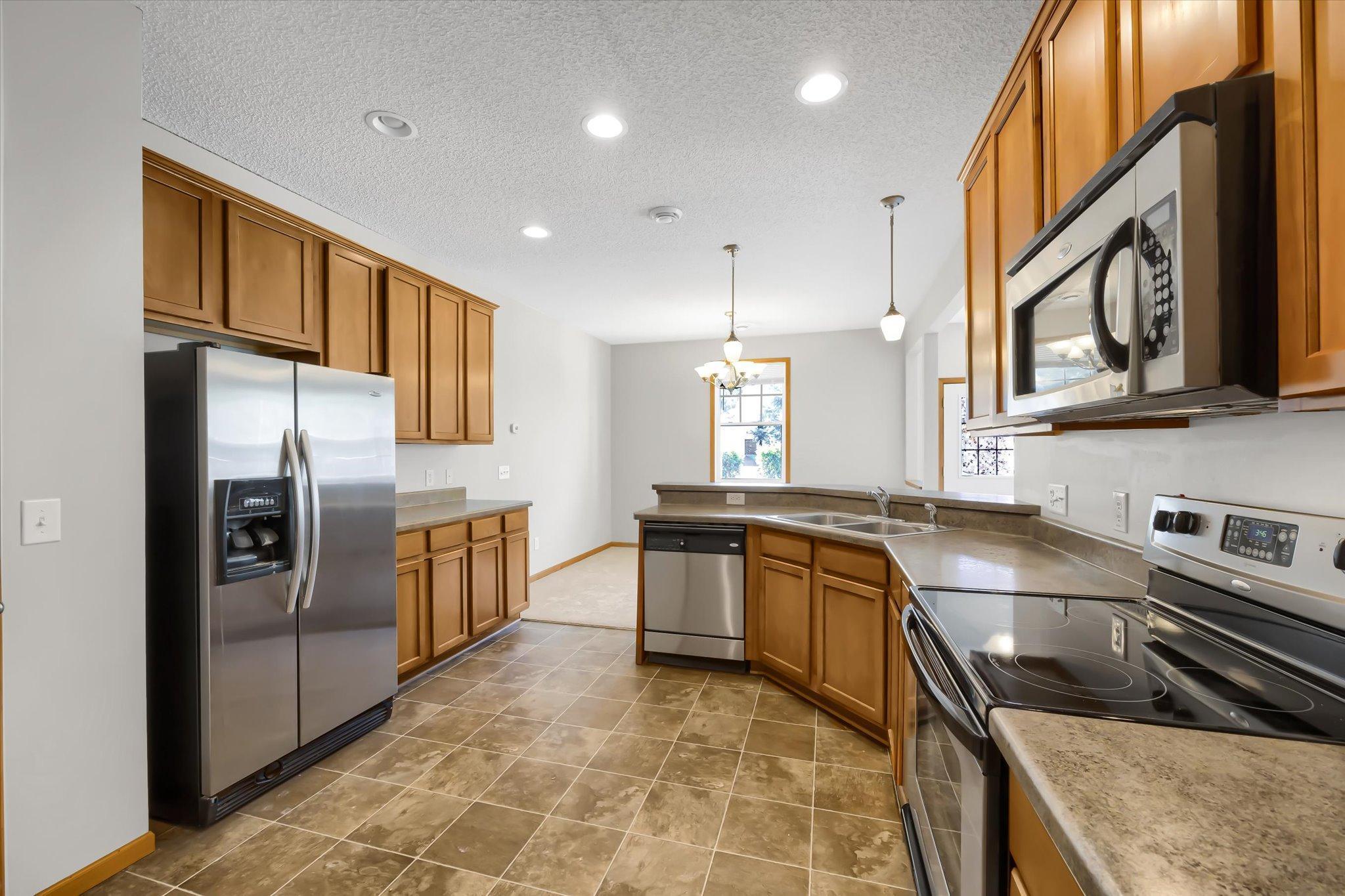 15652 Emerald Drive N Unit: 1