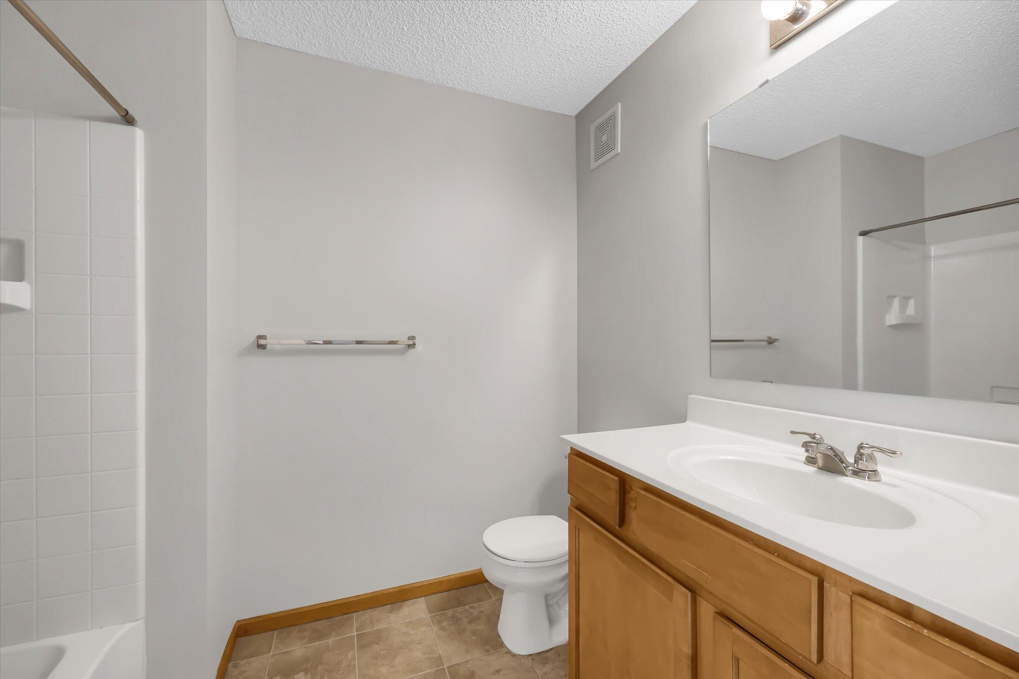 15652 Emerald Drive N Unit: 1