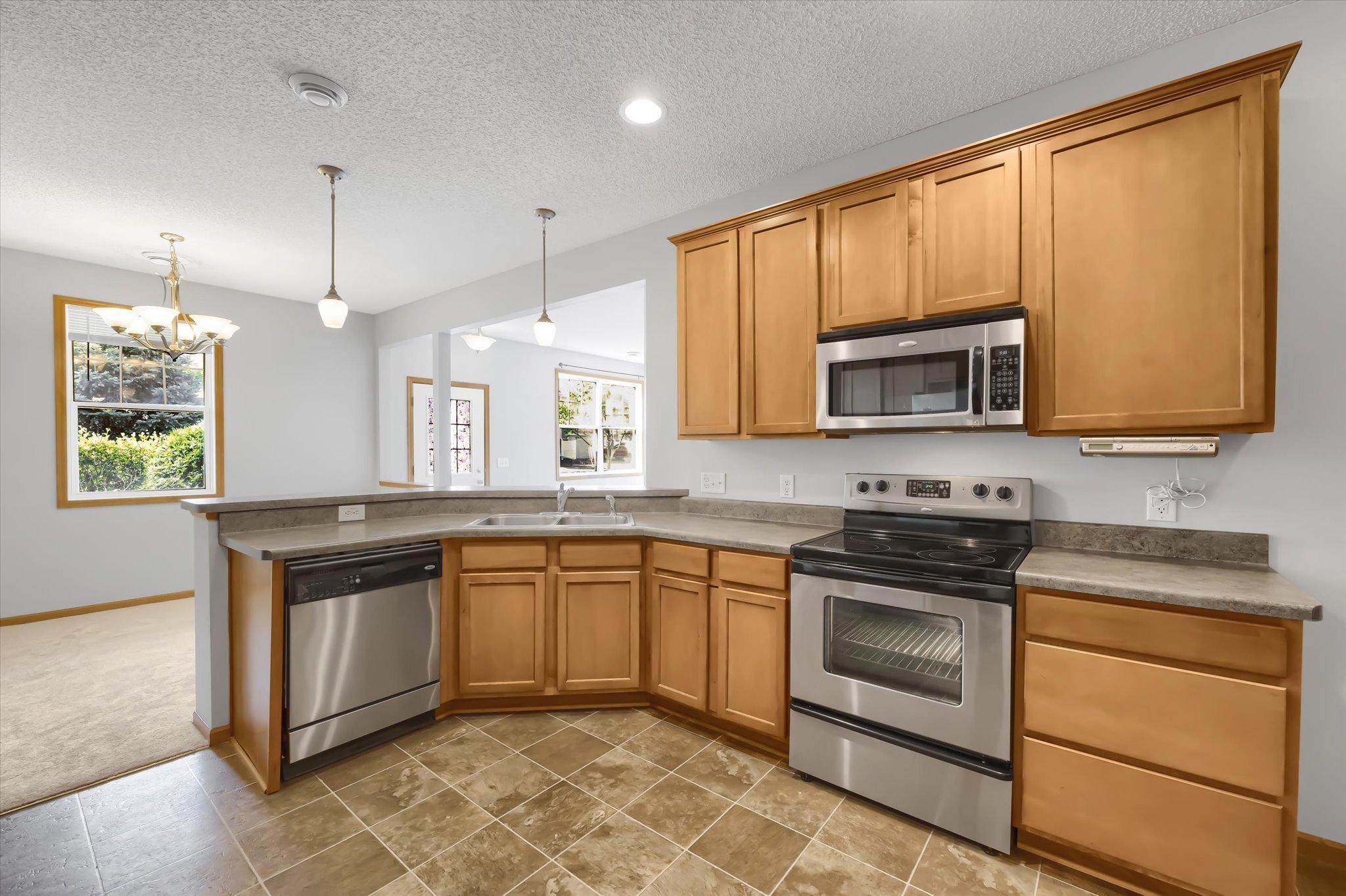 15652 Emerald Drive N Unit: 1