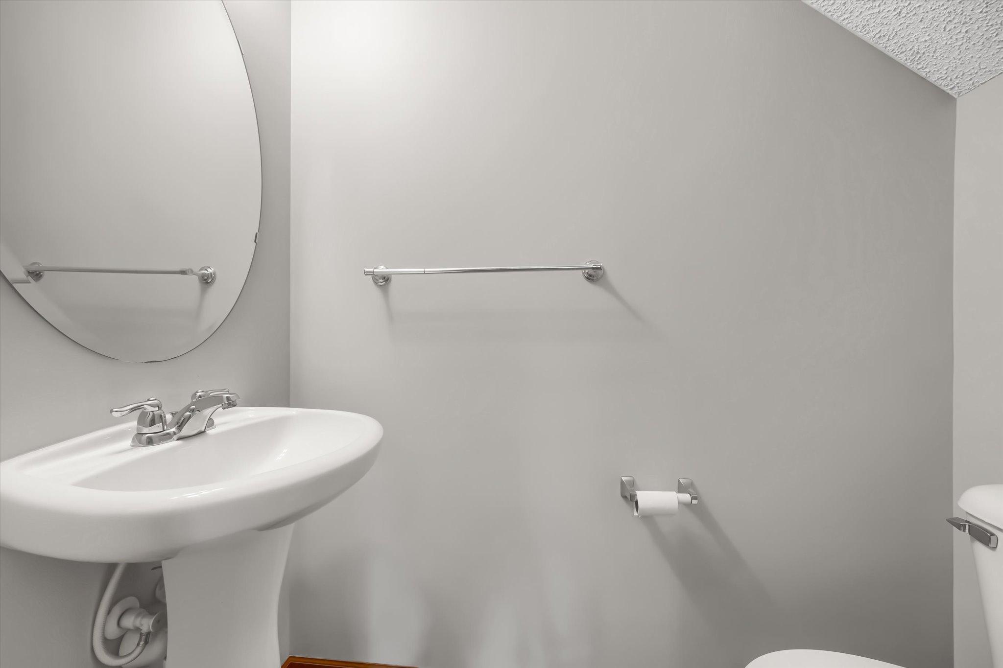 15652 Emerald Drive N Unit: 1