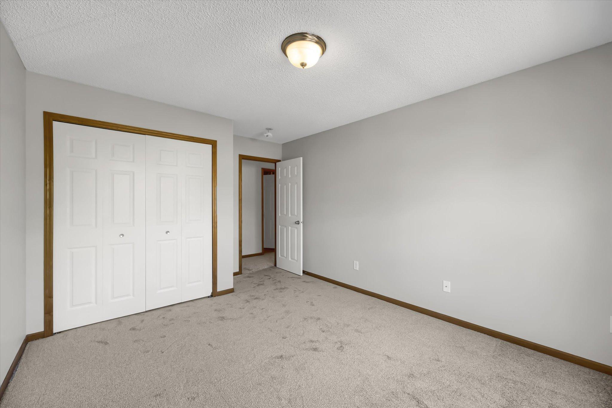 15652 Emerald Drive N Unit: 1