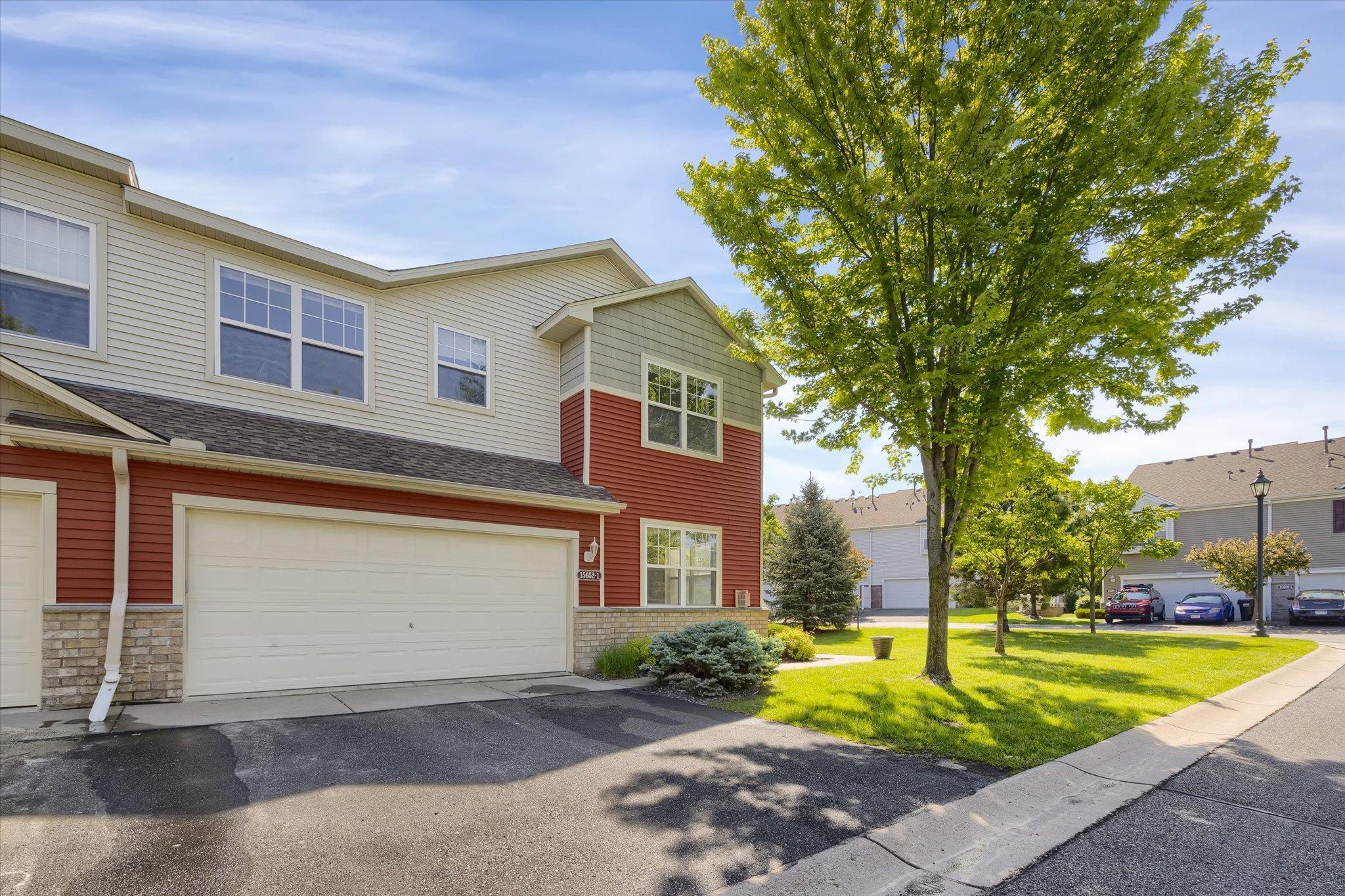 15652 Emerald Drive N Unit: 1