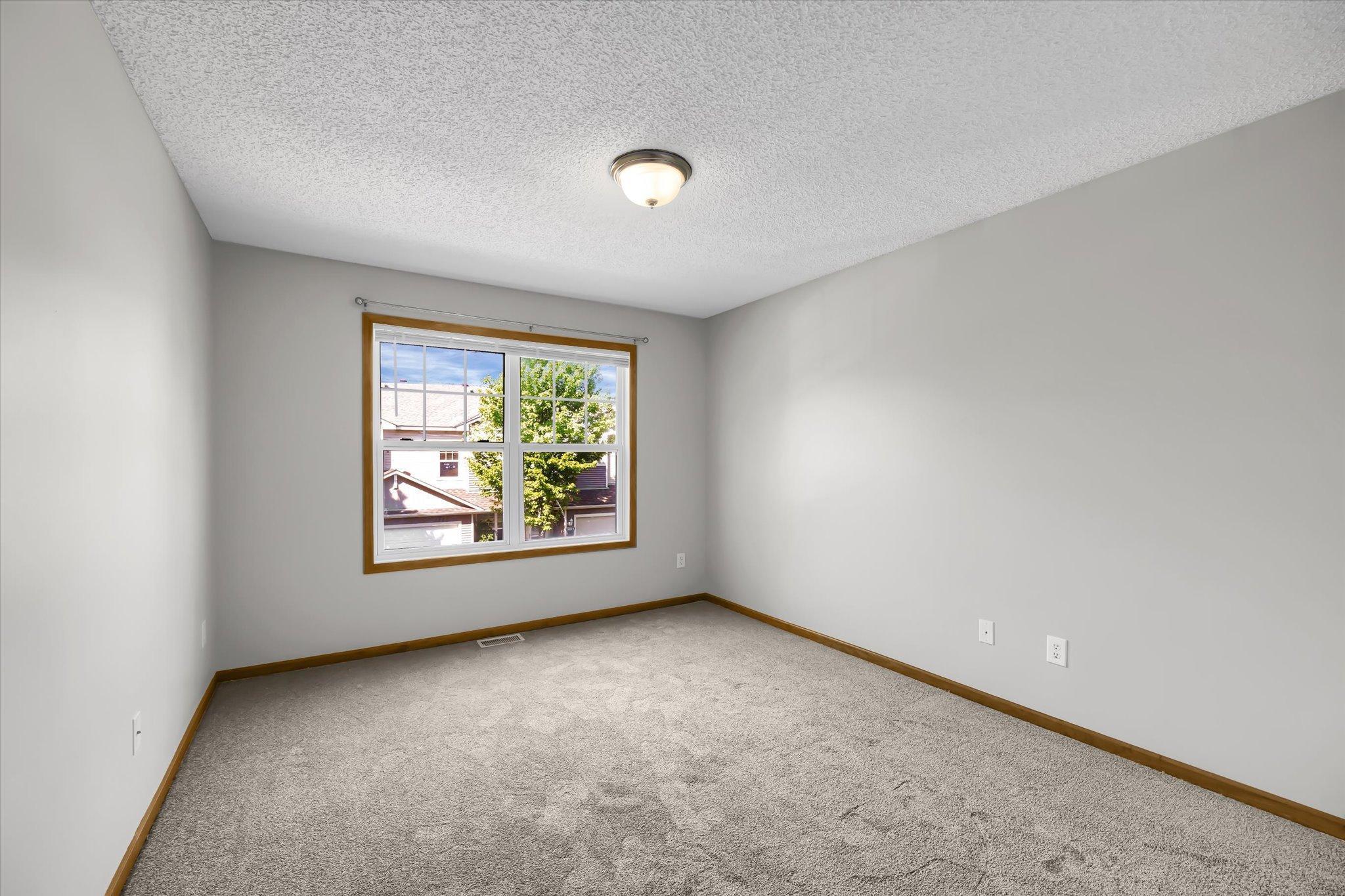 15652 Emerald Drive N Unit: 1