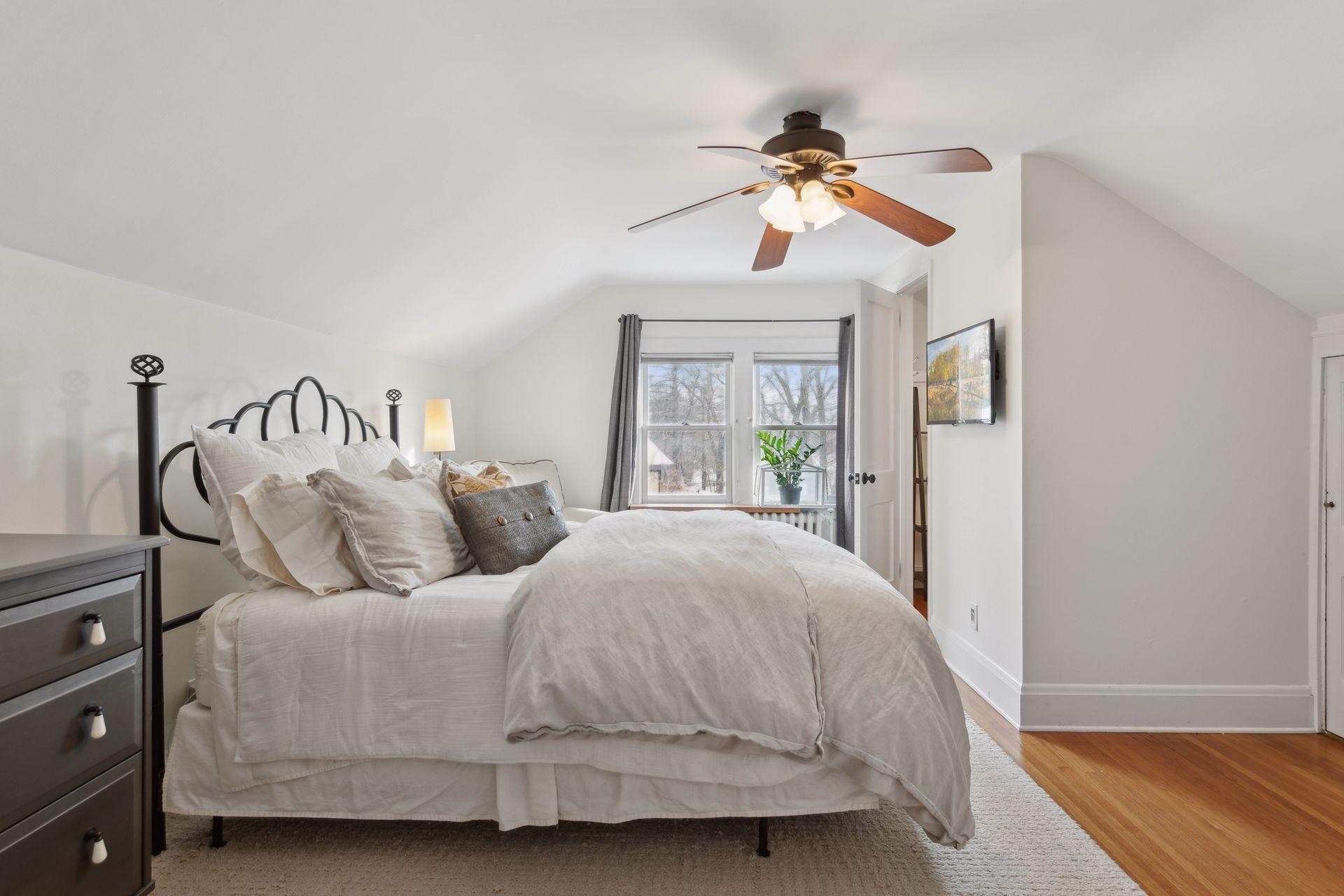 5149 Woodridge Road