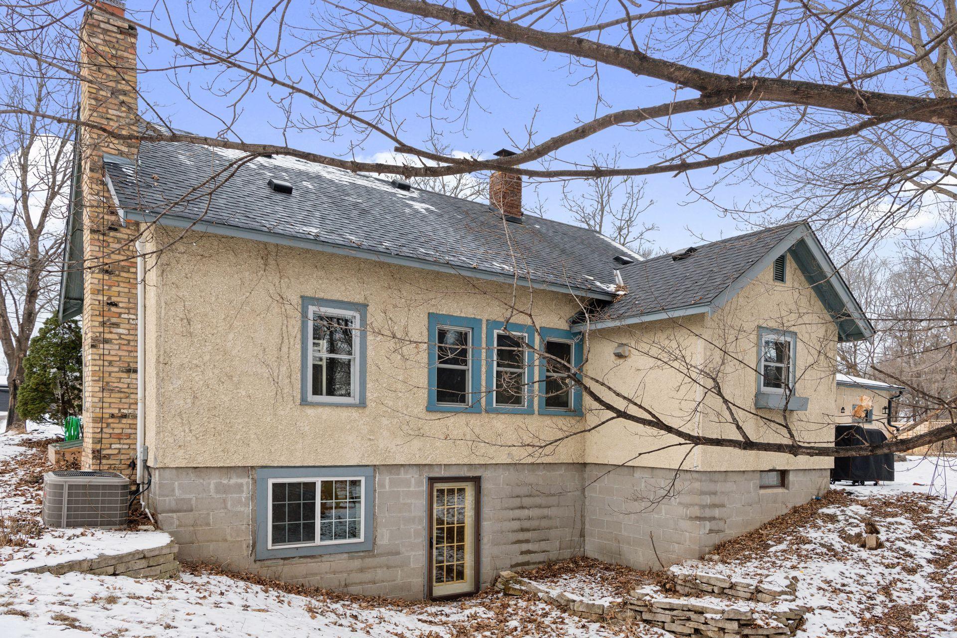 5149 Woodridge Road