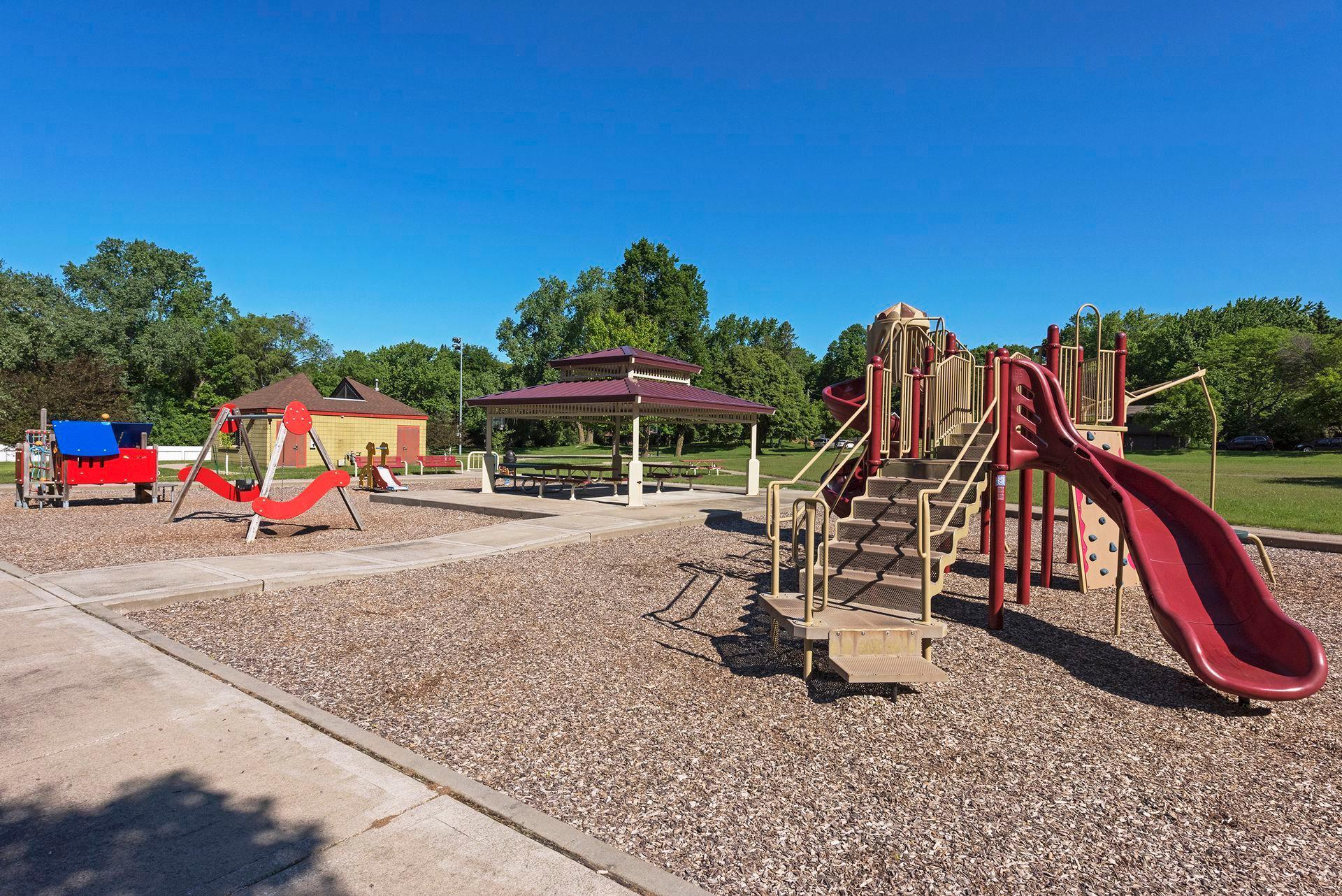5149 Woodridge Road