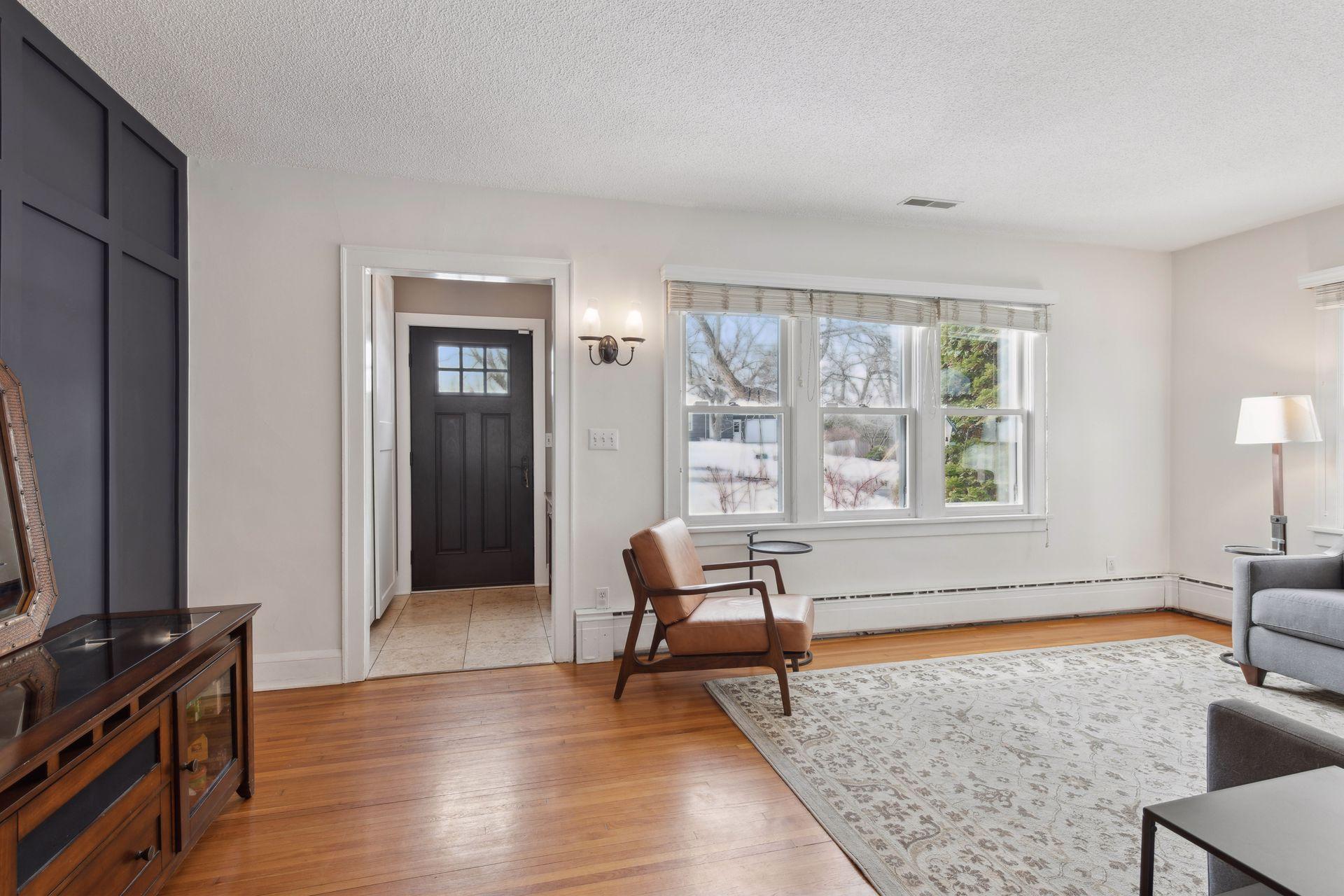 5149 Woodridge Road