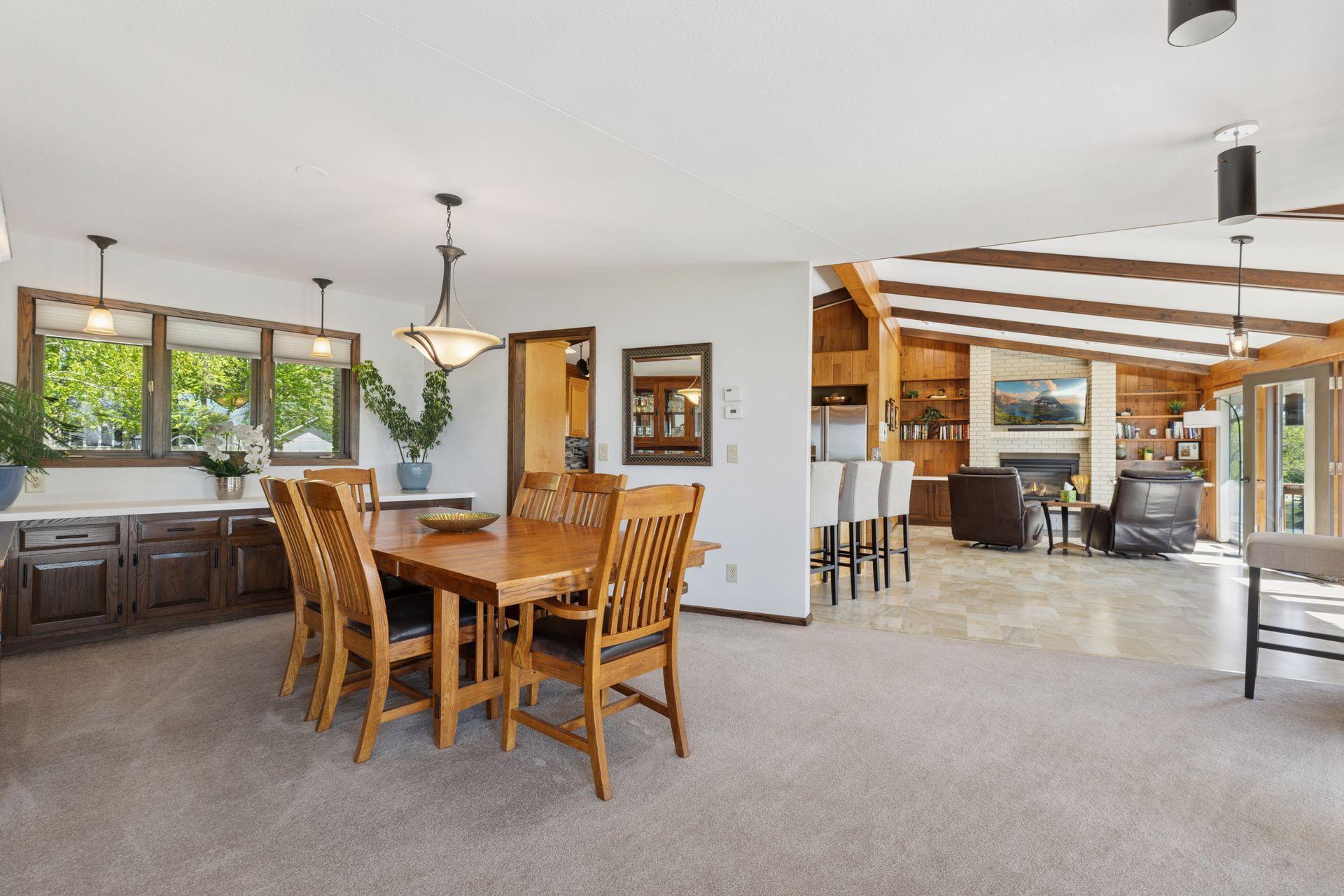 137 Fairlawn Avenue E