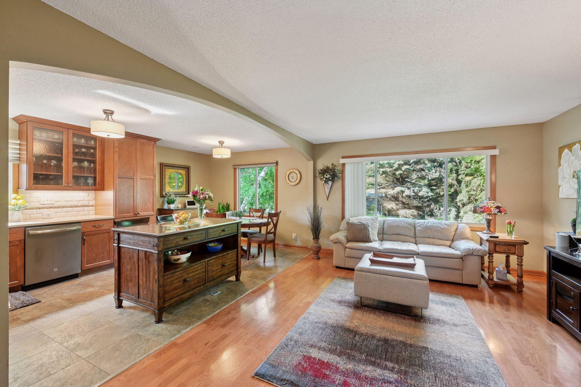 10464 Devonshire Place