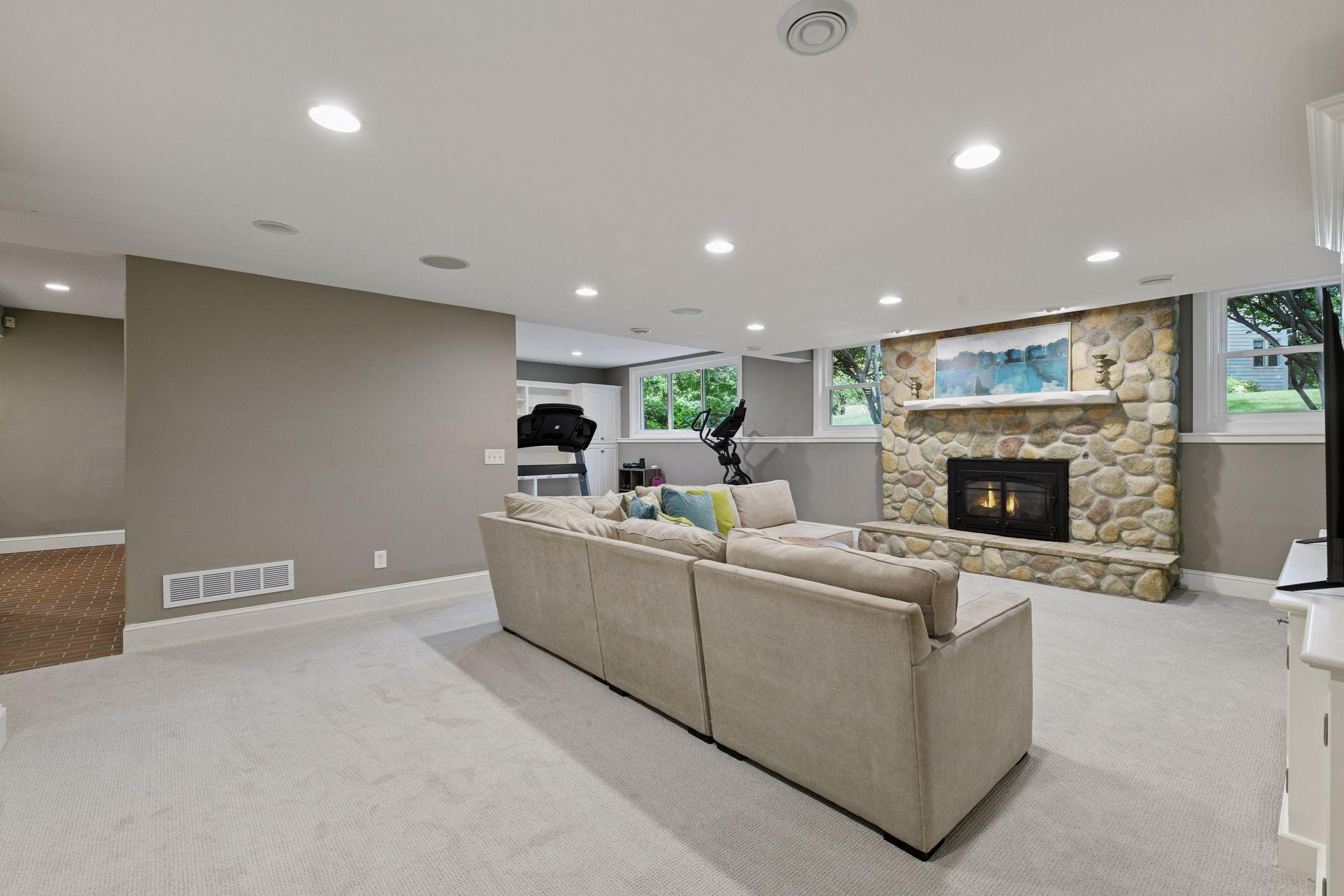11761 Welters Way