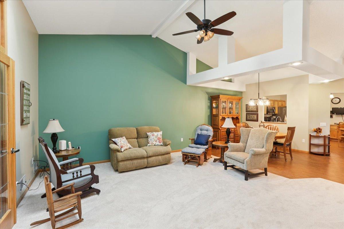 585 Markgrafs Lake Bay